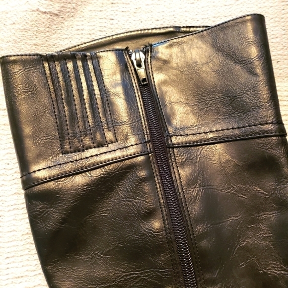 Unisa equestrian black vegan leather boots with goldtone buckles stacked heel - Picture 7 of 8